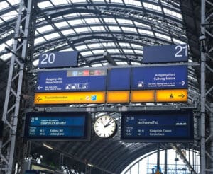 Advanced Connectors Keep Rail 4.0 On Track